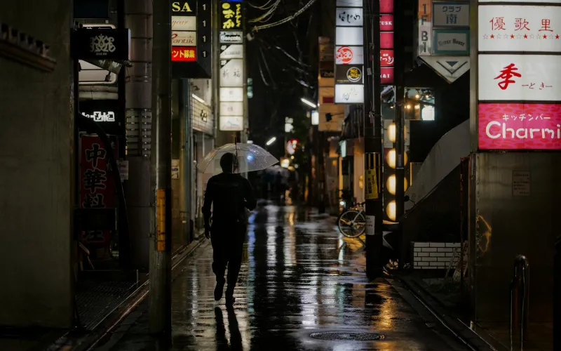 The Great Disappearing Act: When A-Listers Choose Anonymity Over Everything